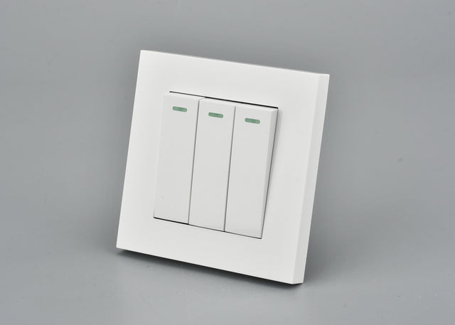 Basic Series - Light Switch - 3 gang